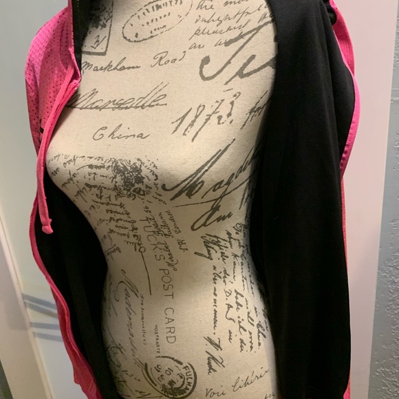 #1207 OuterBanks lightweight jacket EUC - Picture 4 of 6